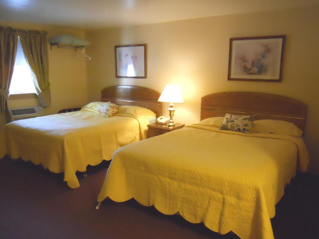 נורת' וודסטוק Autumn Breeze Motor Lodge חדר תמונה